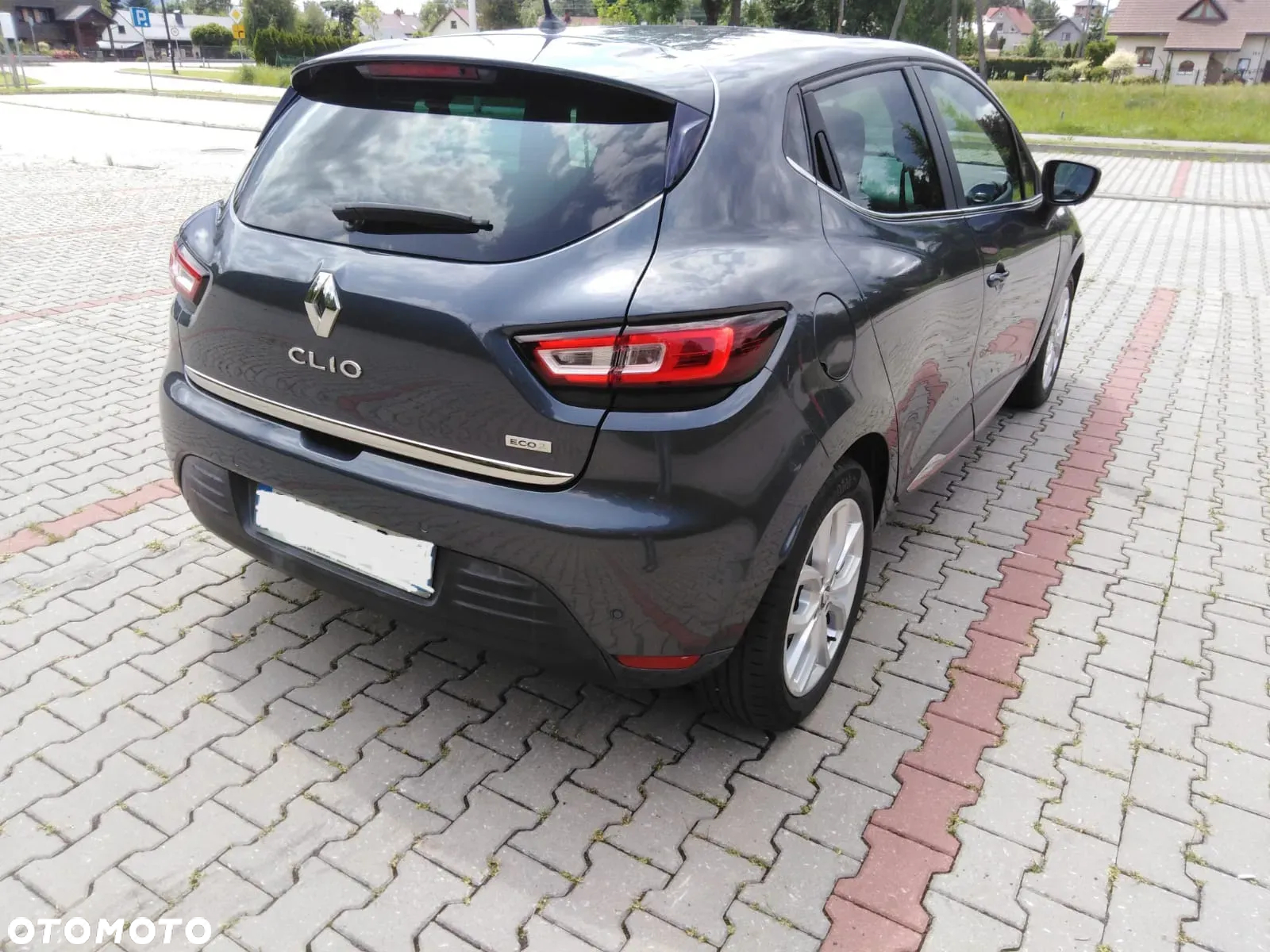 Renault Clio - 24
