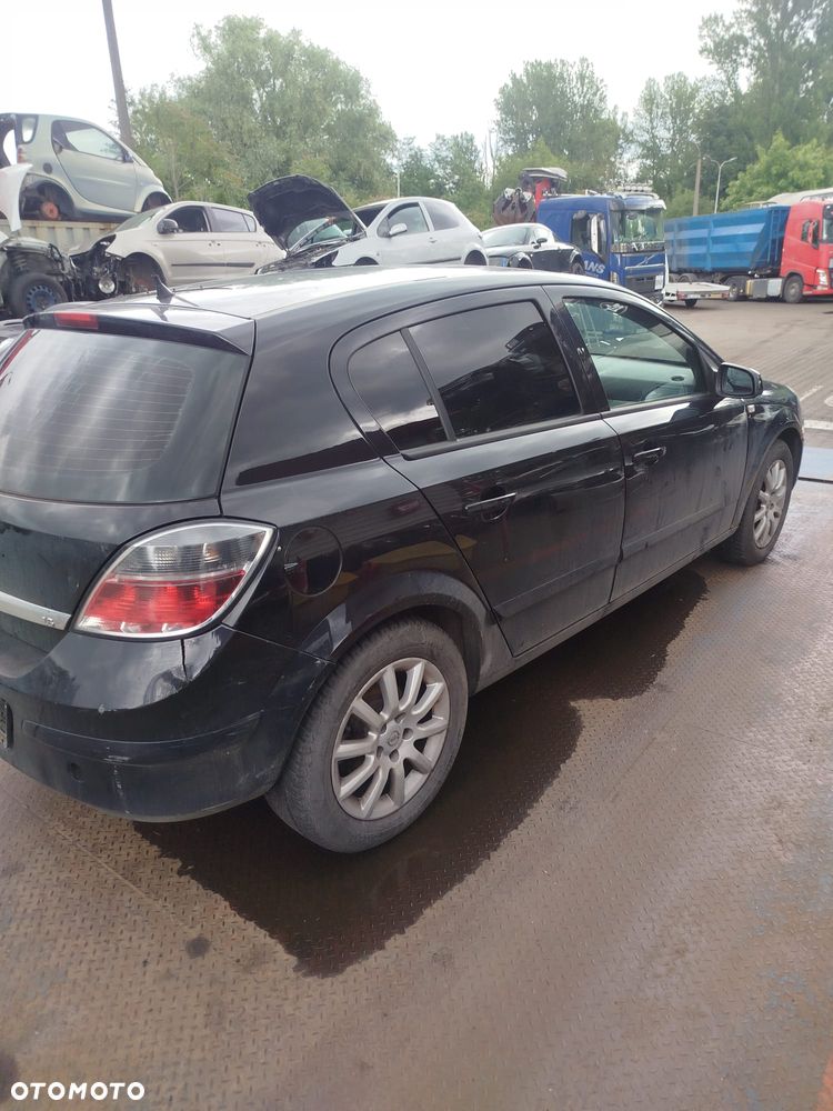 Opel Astra H na części. - 6