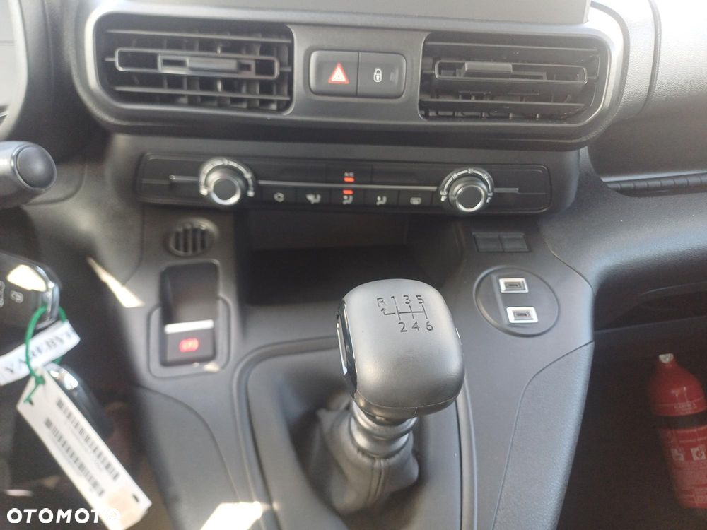 Toyota Proace City Verso 1.5 D-4D Combi - 19