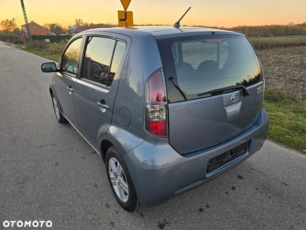 Daihatsu Sirion 1.3 - 9