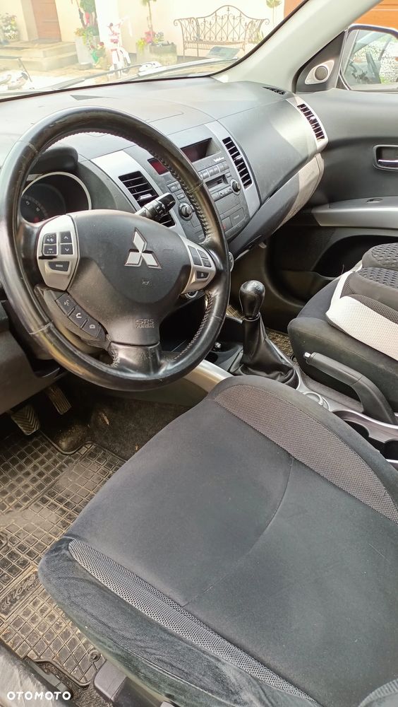 Mitsubishi Outlander 2.4 Intense - 4