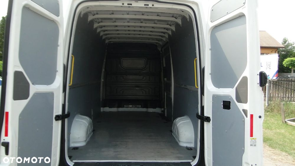 Volkswagen CRAFTER - 11