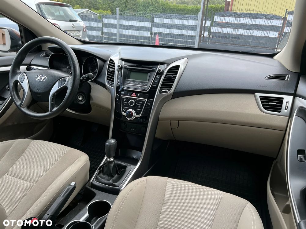 Hyundai i30 1.4 Comfort - 25