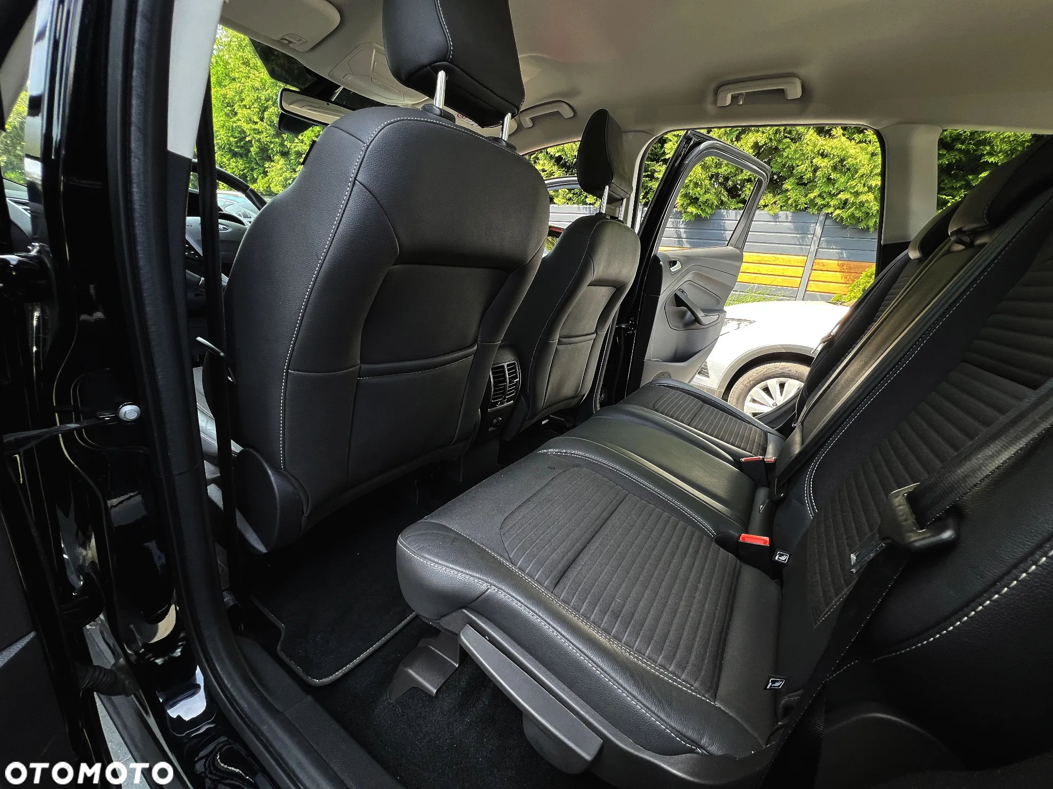 Ford Kuga 2.0 TDCi 4x4 Titanium - 37