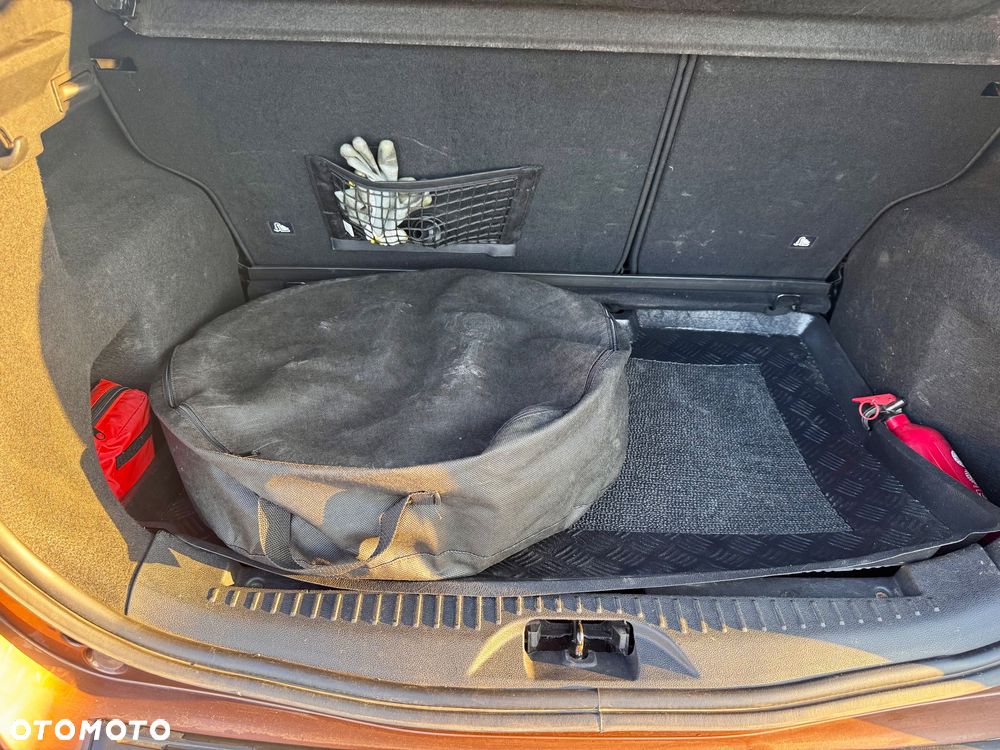 Ford B-MAX 1.6 Titanium - 23