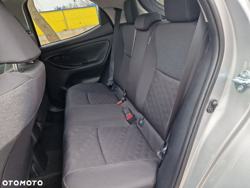 Toyota Yaris Hybrid 1.5 Style - 19