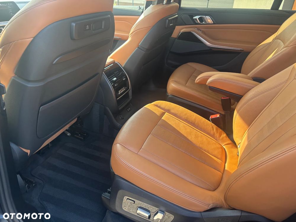 BMW X7 xDrive40i - 10