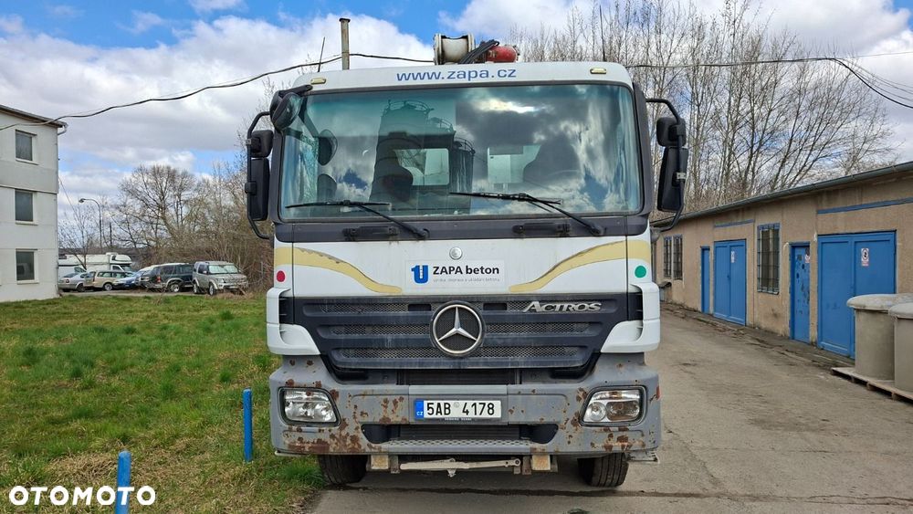 Versalift Actros 3241 B 8X4 + Schwing Fbp 24-125 - 2