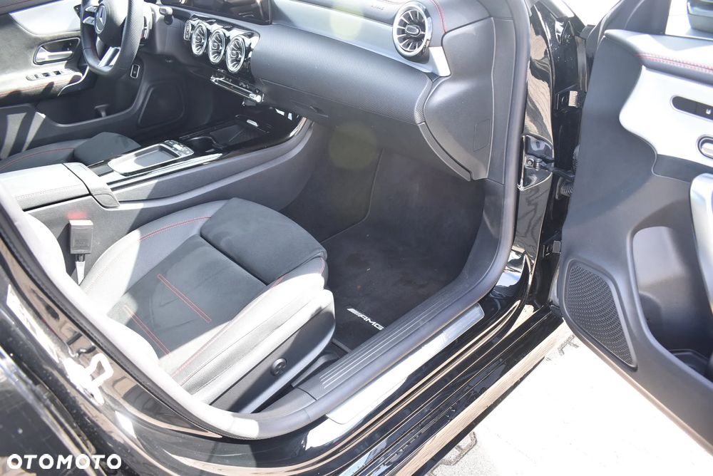 Mercedes-Benz CLA 200 7G-DCT - 15