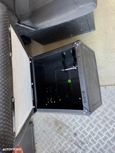 Scaune camion duba universale NOI . Rabatare , Glisare pe Sine  , Originale din Germania - 12