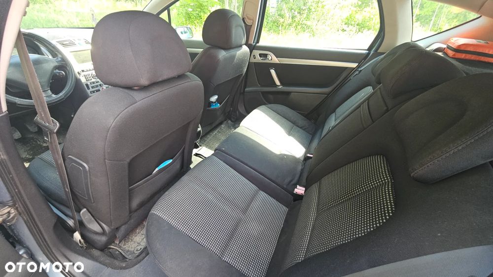 Peugeot 407 - 6