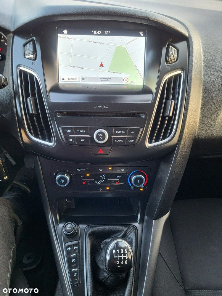 Ford Focus - 25