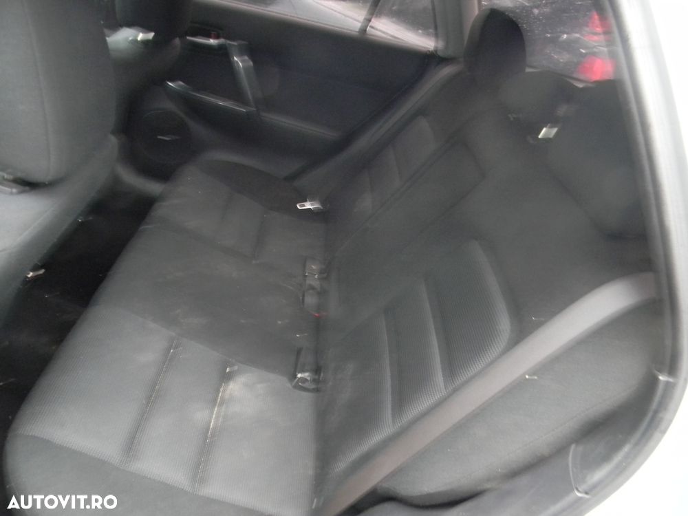 Dezmembrari  Mazda 6 (GG)  2002  > 2008 2.0 DI Motorina - 35