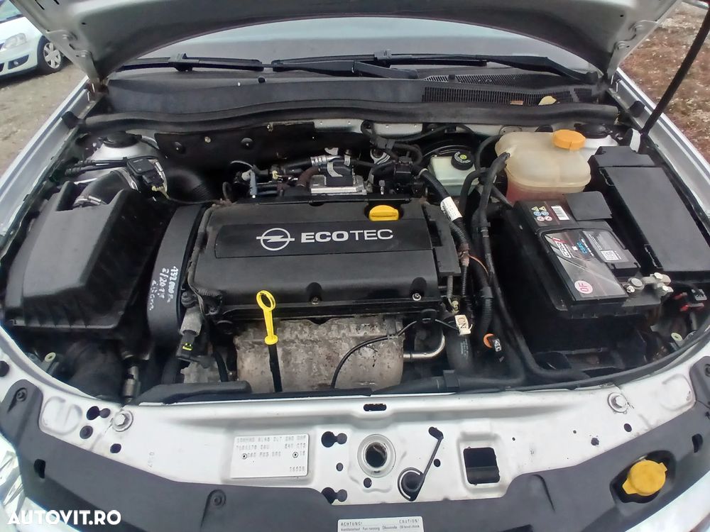 Opel Astra 1.8i Aut. Essentia - 8