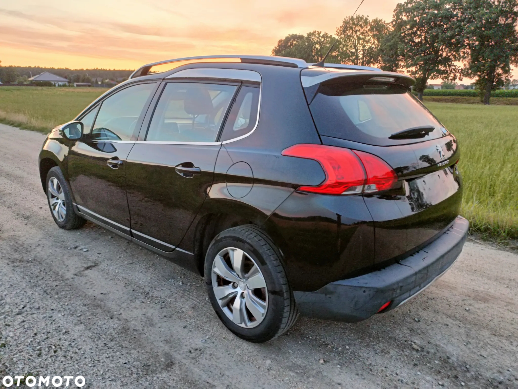 Peugeot 2008 - 11