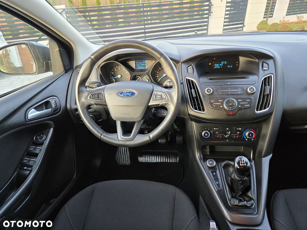 Ford Focus ver-1-0-ecoboost-start--stopp--system-active-x - 19