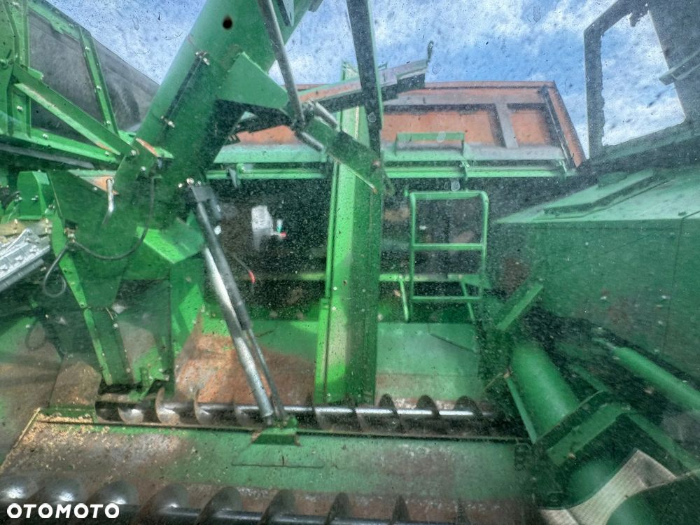 John Deere T670 - 19
