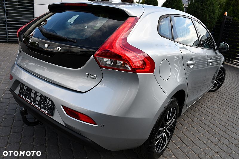 Volvo V40 T2 Geartronic Momentum - 31