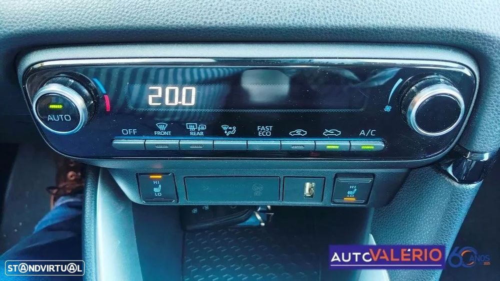 Toyota Yaris 1.5 HDF Comfort Plus - 27