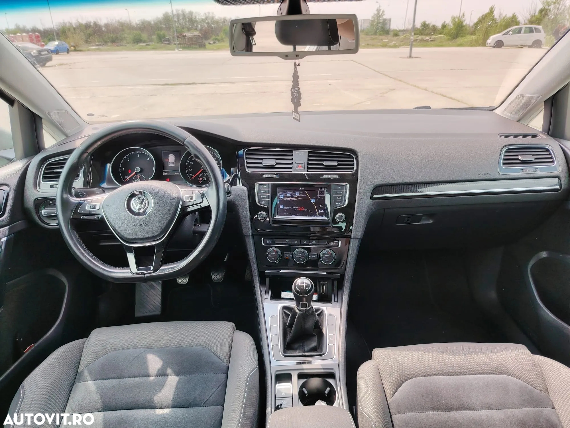 Volkswagen Golf 2.0 TDI DPF BMT Comfortline - 9