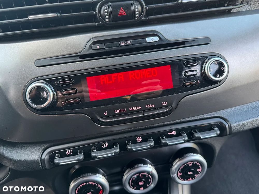 Alfa Romeo Giulietta - 33