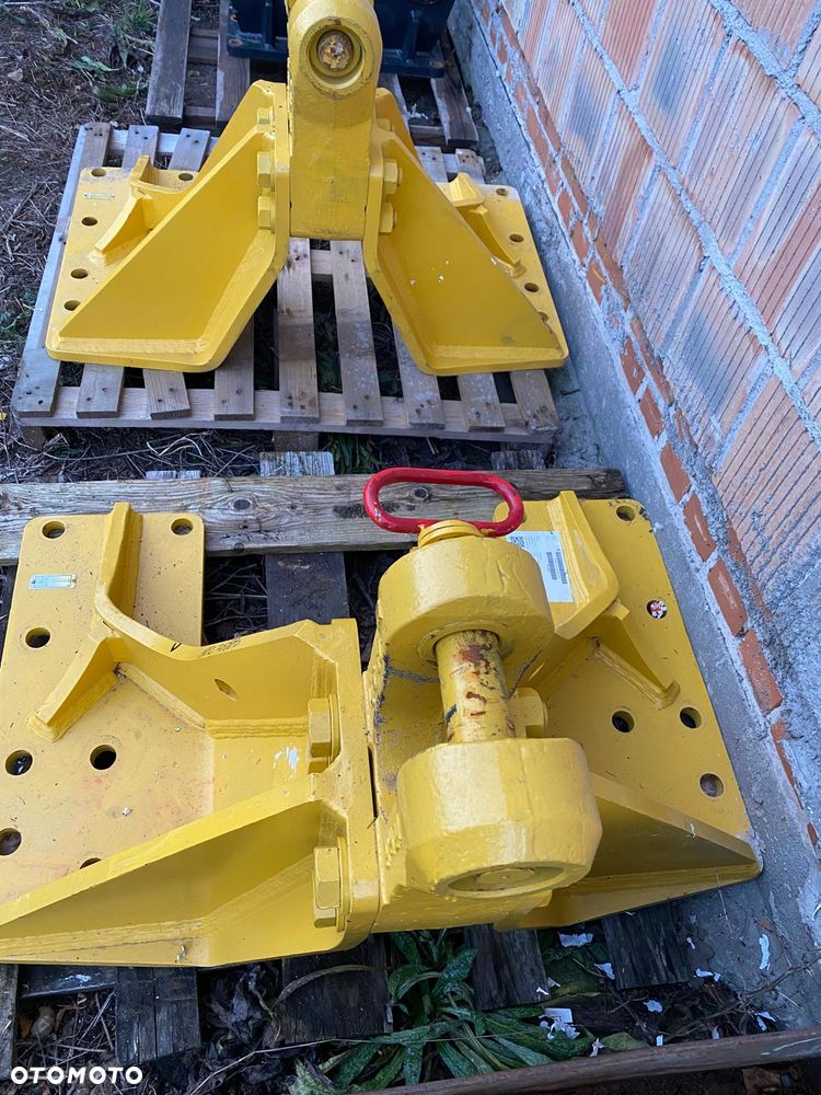 Komatsu D85EX/PX – elementy/mocowanie lemiesza (A-frame / jarzmo) - 4
