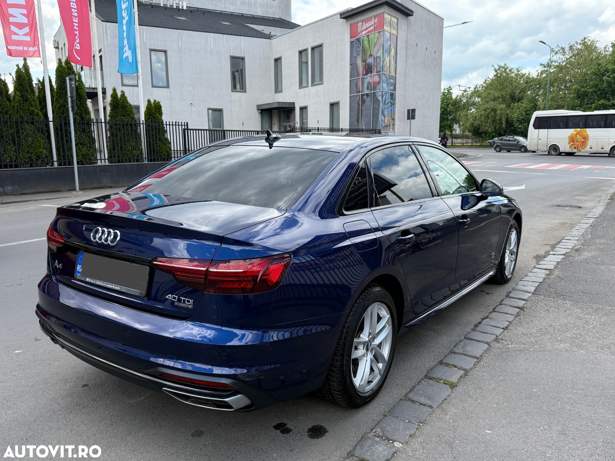 Audi A4 2.0 TDI quattro S tronic Sport - 26