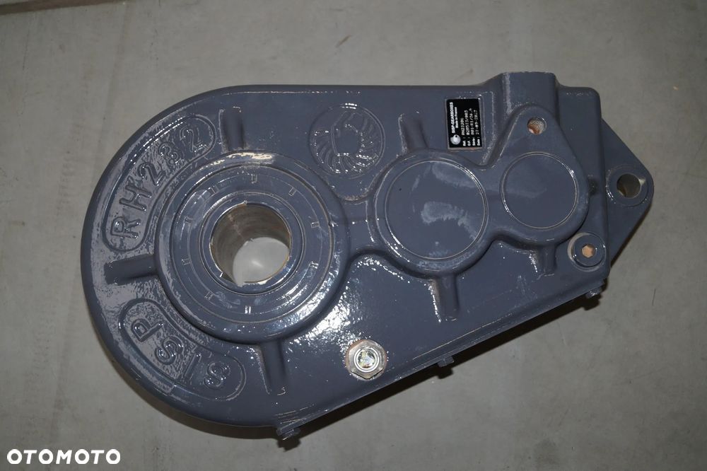 Przekładnia napędu taśmy. Skrzynia RH232 Pichon, Rozrzutnik - 3