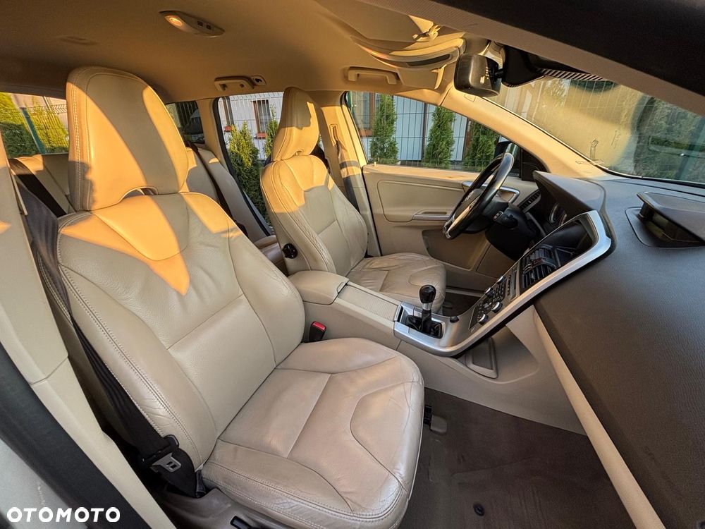 Volvo XC 60 2.4D - 7