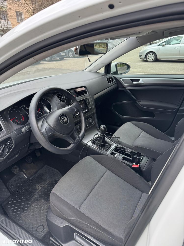 Volkswagen Golf - 19