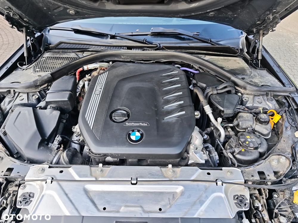 BMW Seria 3 330d xDrive mHEV M Sport sport - 24