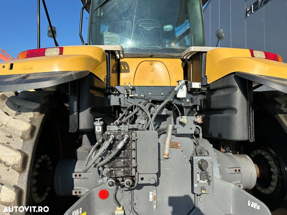 Challenger MT875E Tractor pe Senile - 8