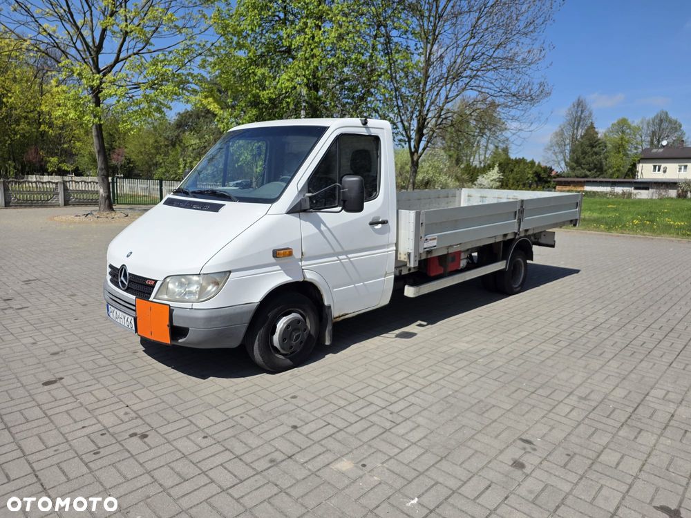 Mercedes-Benz Sprinter - 2