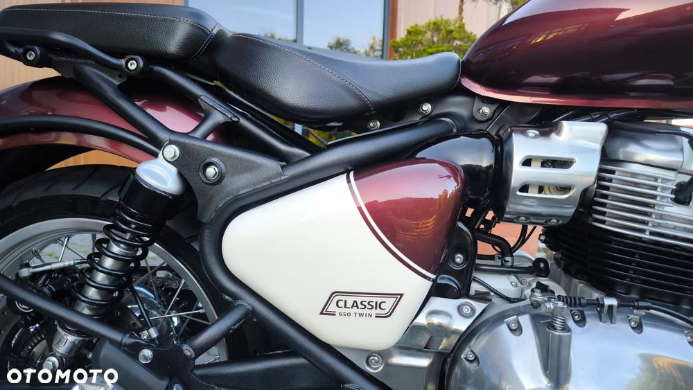 Royal Enfield Classic - 34
