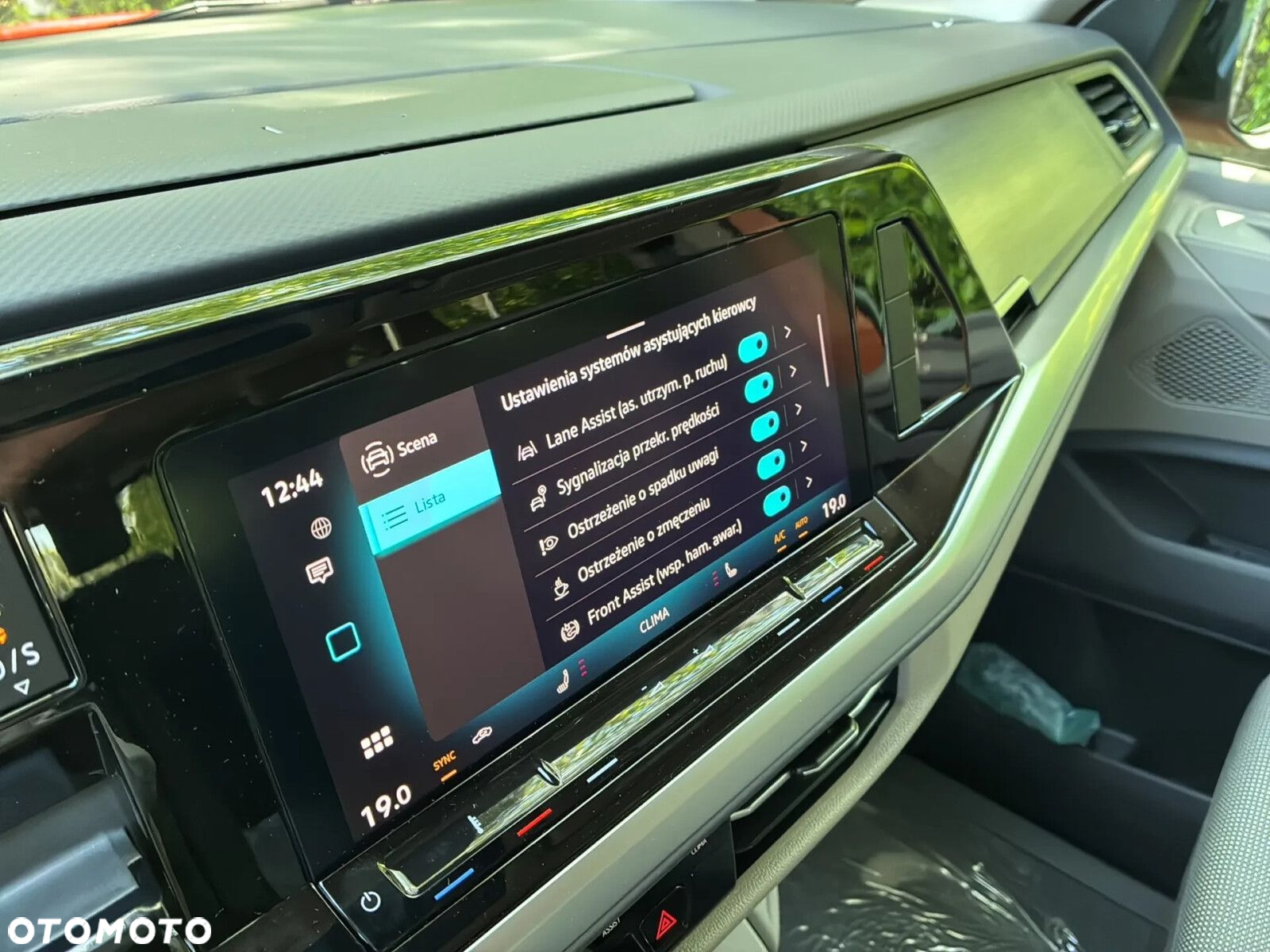 Volkswagen Multivan 2.0 TSI L2 Edition DSG - 22