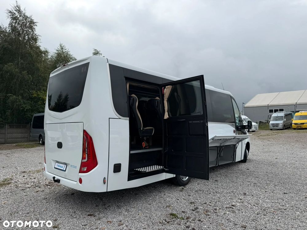 Mercedes-Benz Sprinter 519 - 8