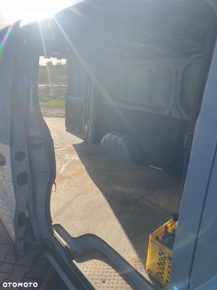 Renault Trafic - 17