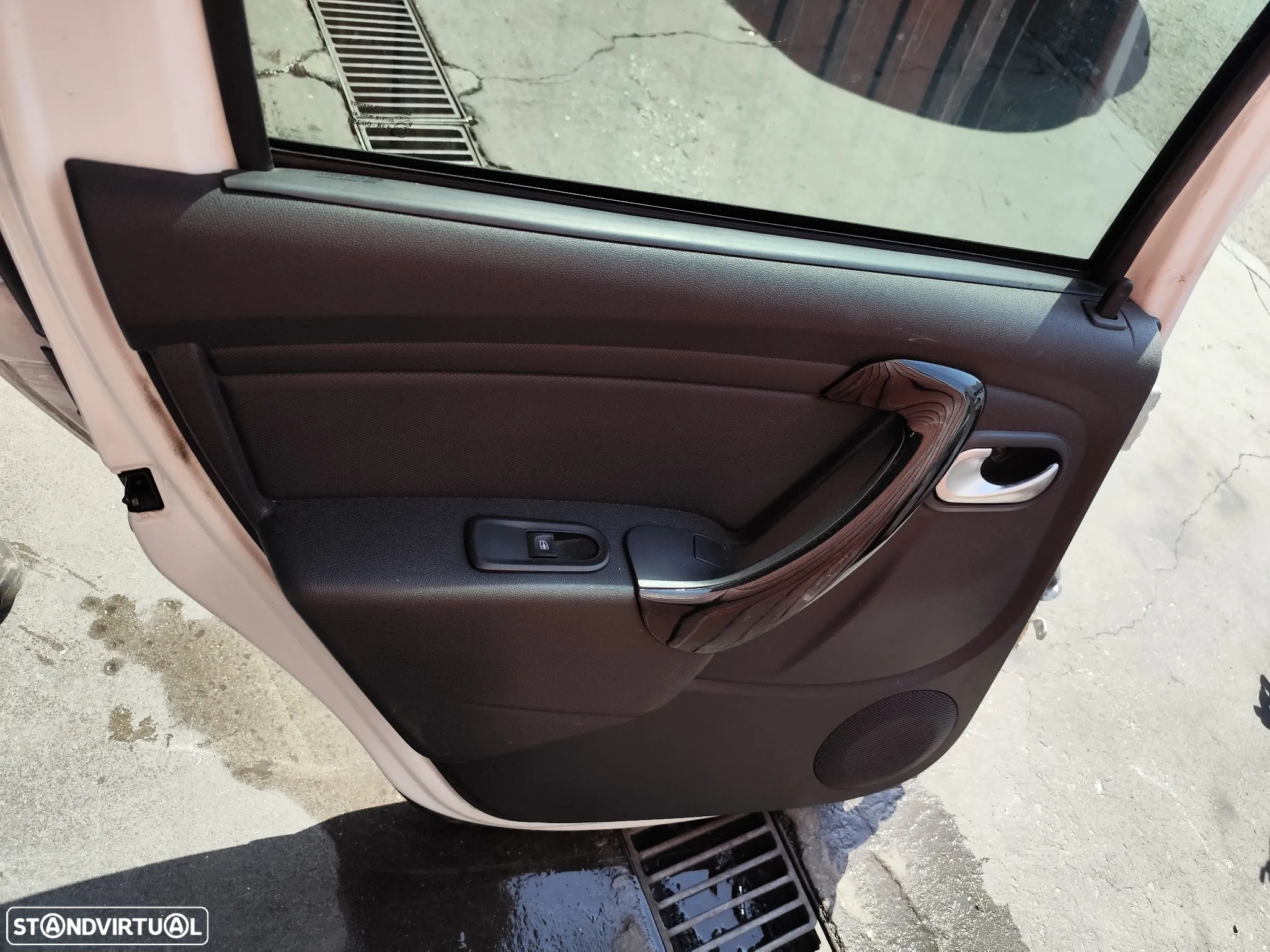DACIA DUSTER I PORTA TRAS ESQUERDA - PT533 - 6