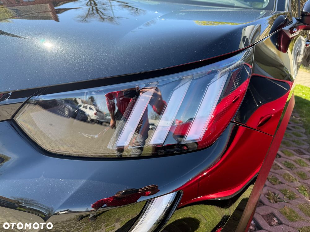 Peugeot 2008 PureTech 130 EAT8 GT Exclusive - 4