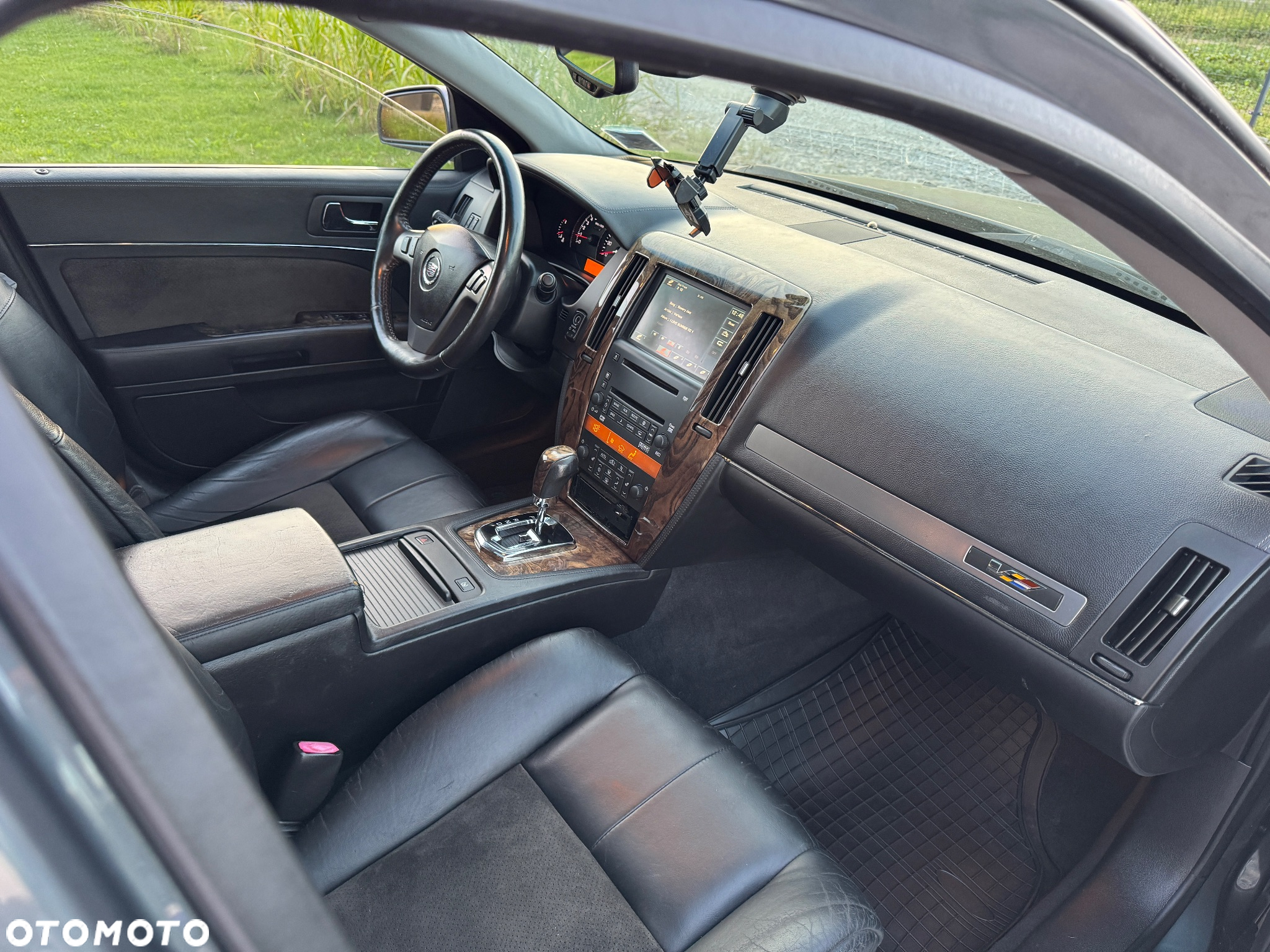 Cadillac STS - 7