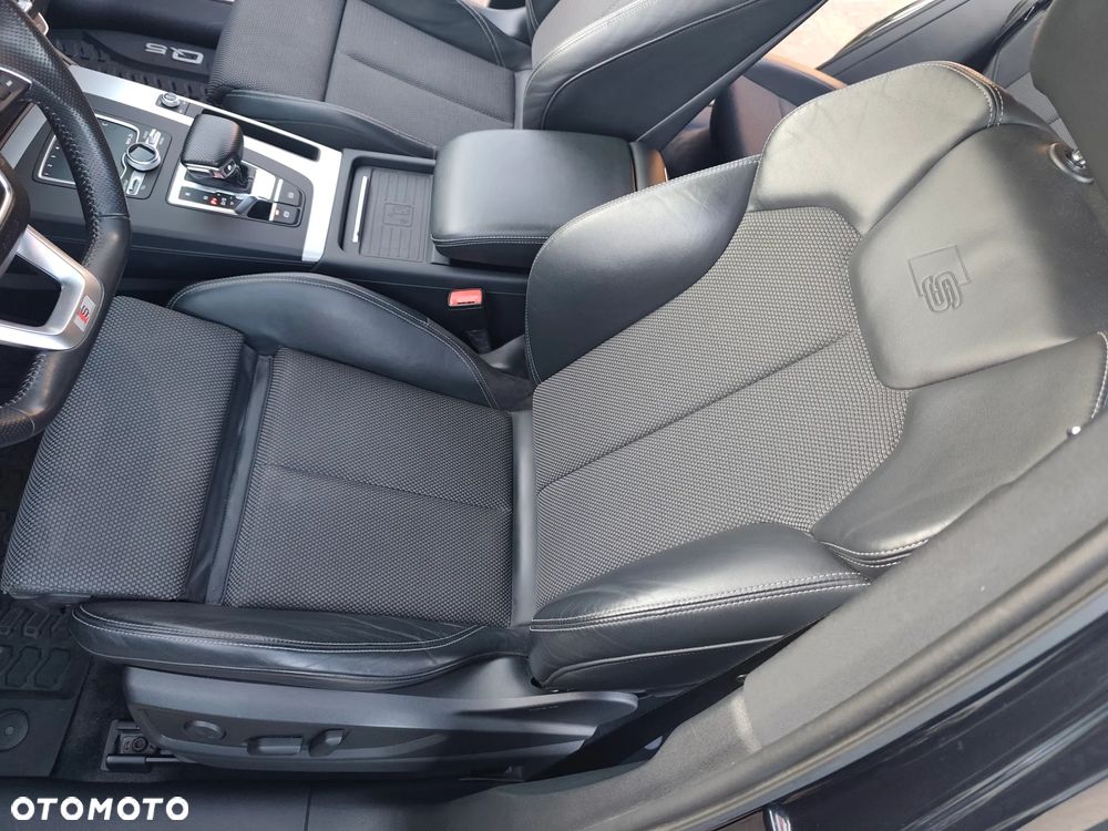 Audi Q5 2.0 TDI Quattro S tronic design - 13