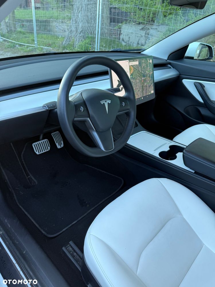 Tesla Model 3 Standard Reichweite Plus Hinterradantrieb - 2