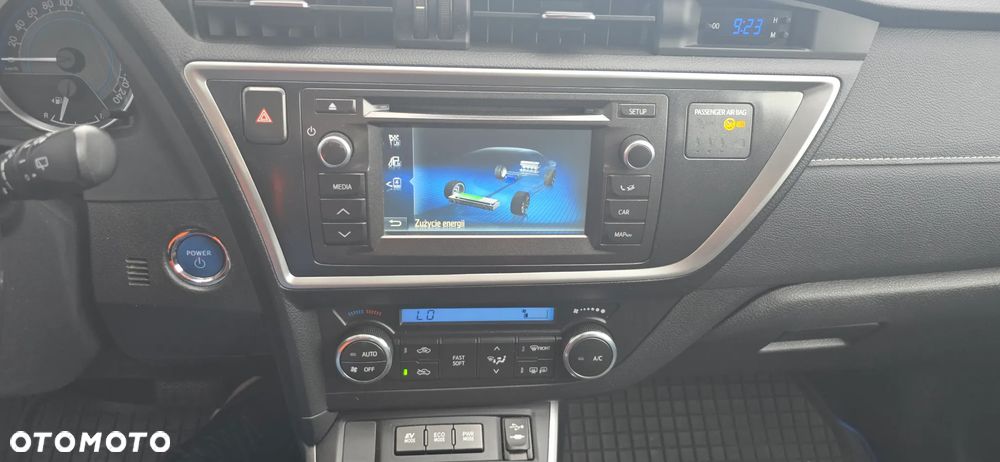 Toyota Auris - 18