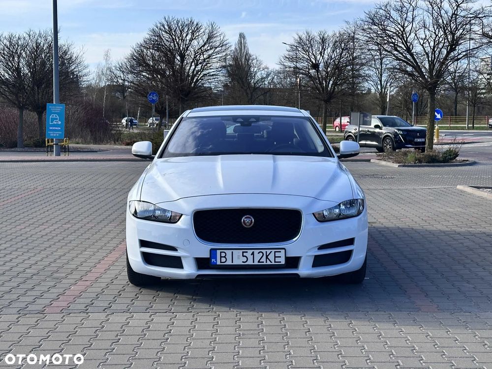 Jaguar XE - 7