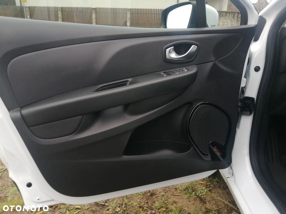 Renault Clio - 14