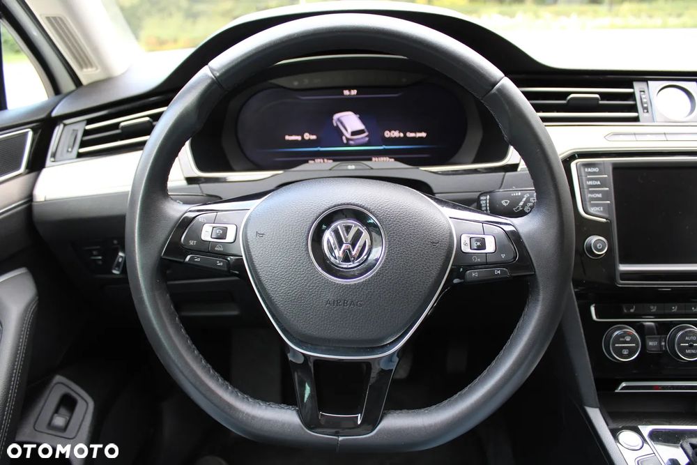 Volkswagen Passat 2.0 TDI Bi-Turbo BMT 4Mot Highline DSG - 18