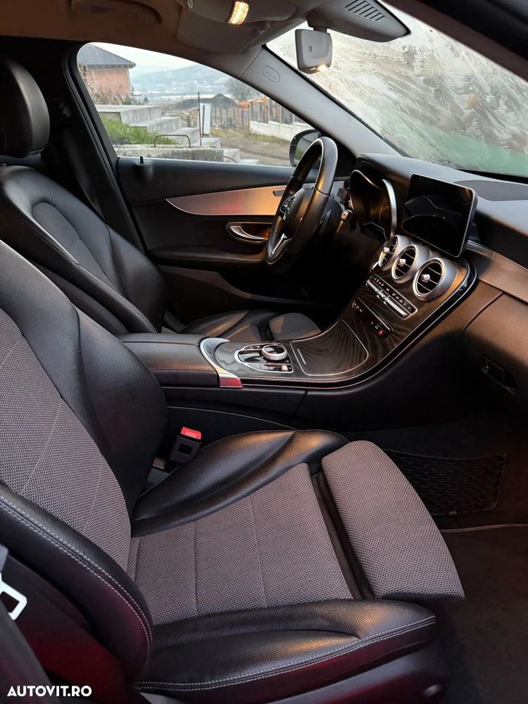 Mercedes-Benz C - 22