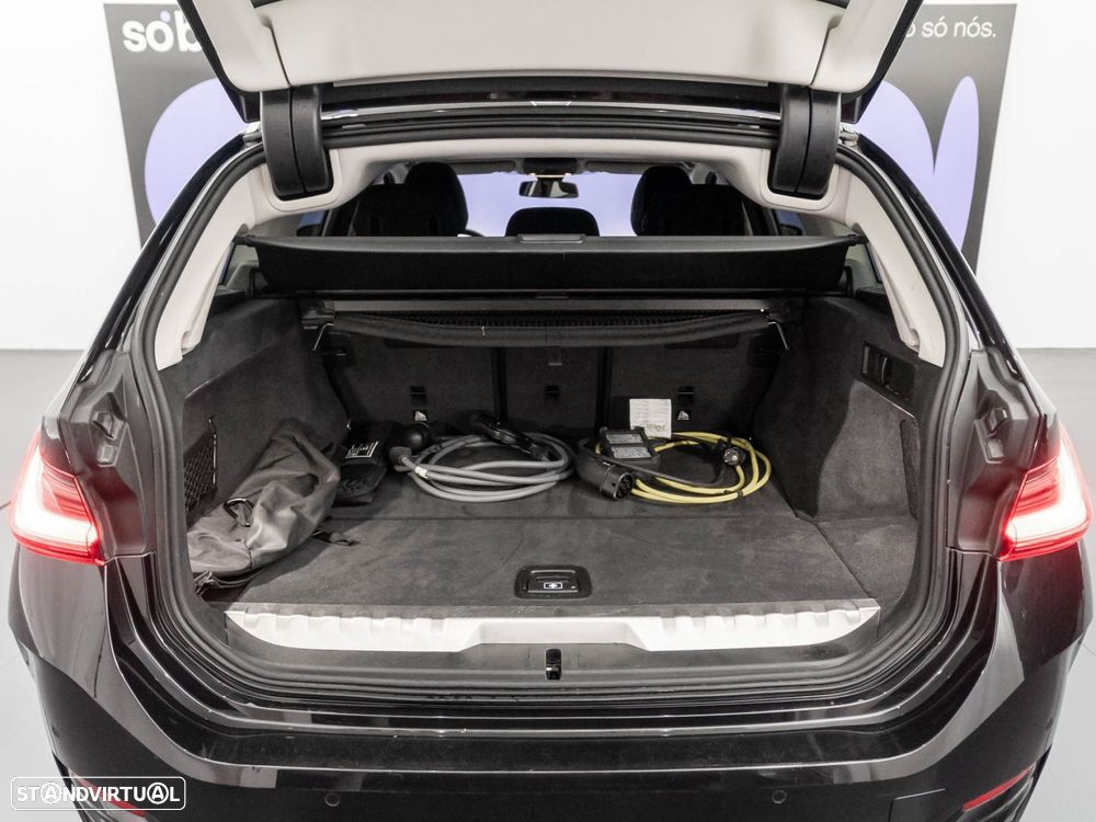 BMW 320 e Touring Auto - 12