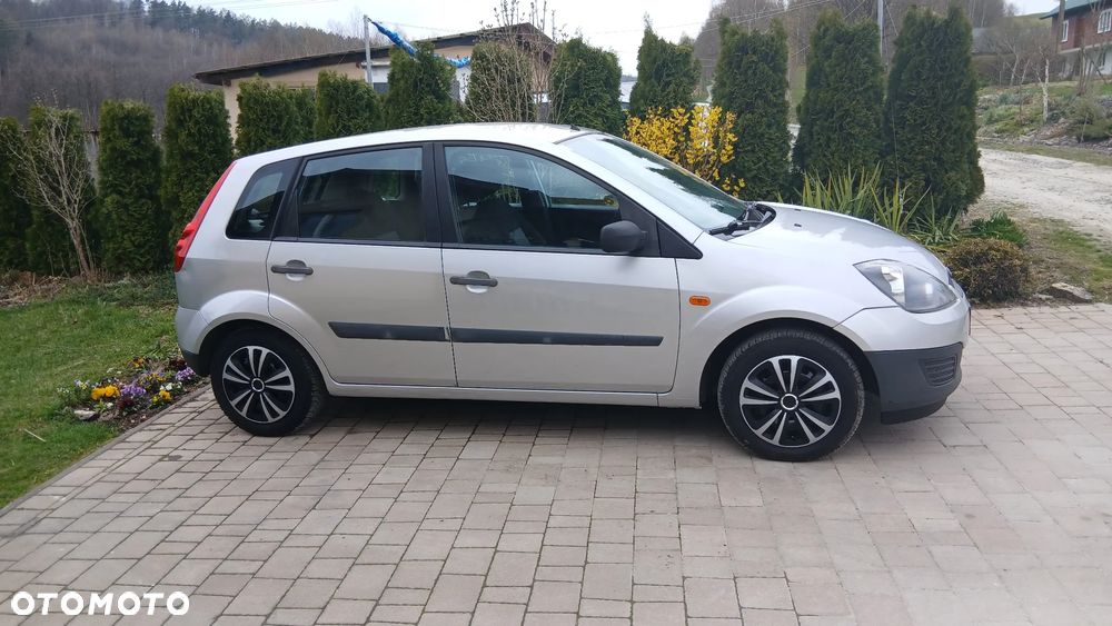 Ford Fiesta - 11