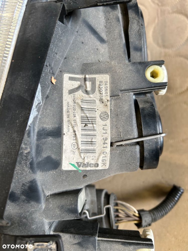 Komplet lamp VW GOLF IV na halogen Valeo Europa - 5